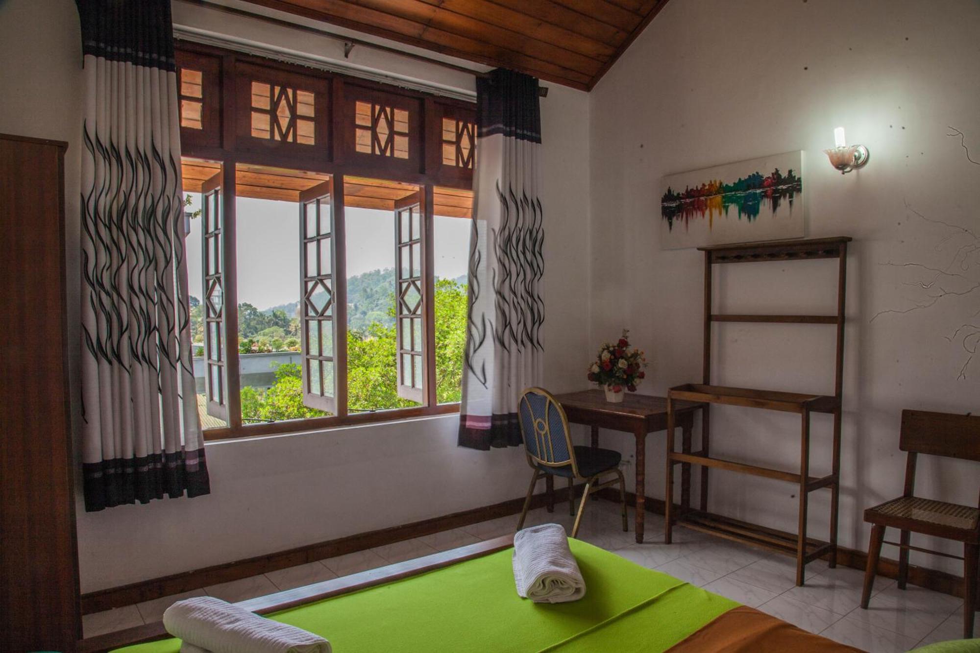Antique Tourist Lodge แคนดี้ ภายนอก รูปภาพ
